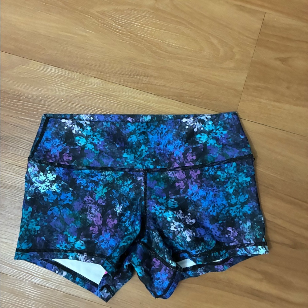 Peachy Athletic shorts Size S